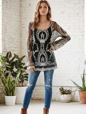 Cover Stitched Women's Black White Mesh Embroidered Long Sleeve Boat Neck Top L